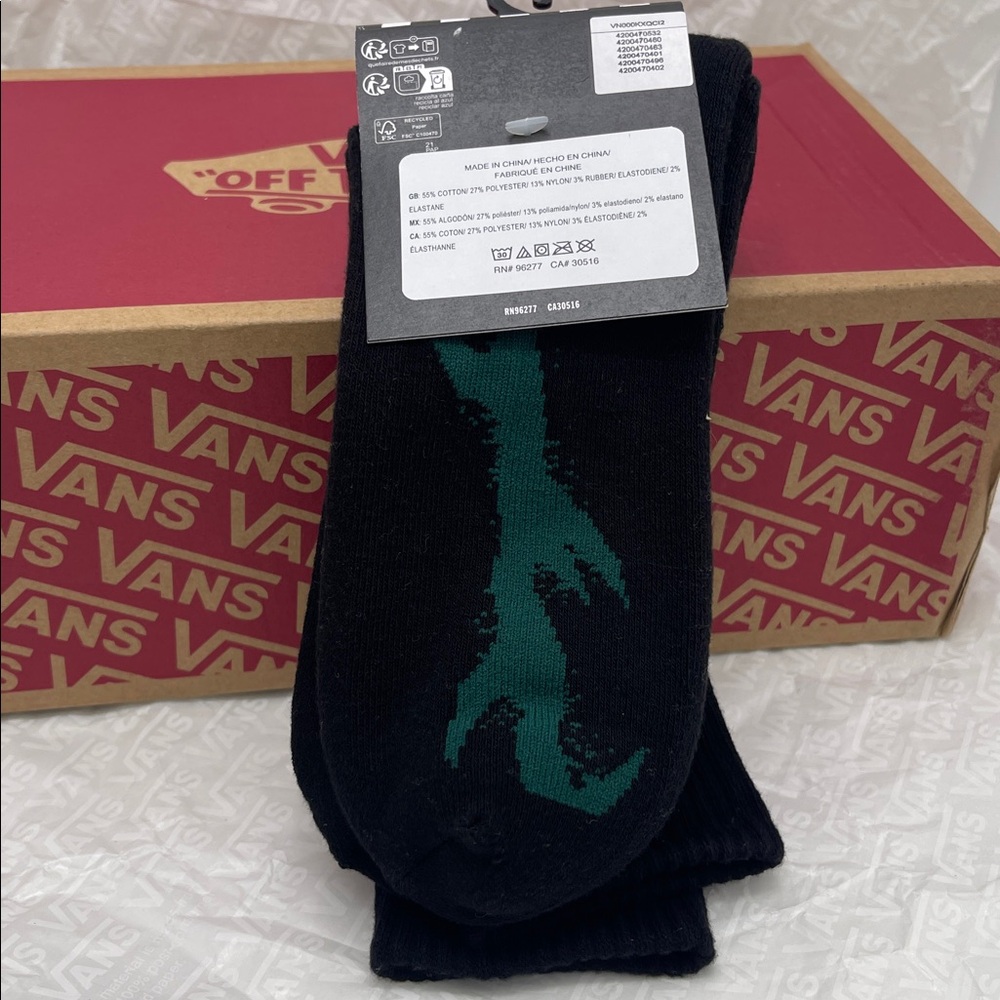 Vans Skate Thorn Crew Socks (1 pair)
Made to skate. - Picture 7 of 16